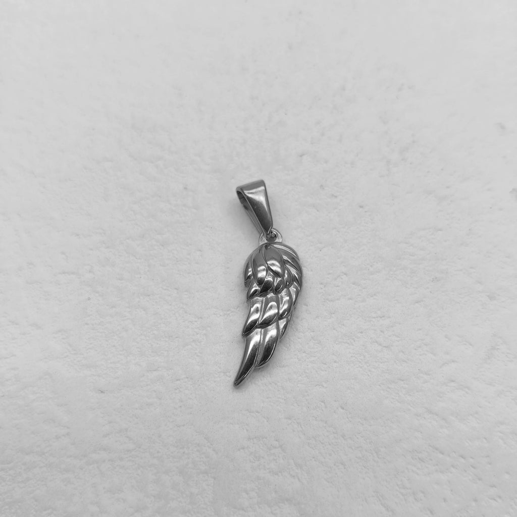 Angel wing pendant